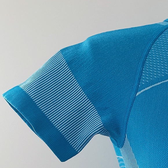 Gymshark Blue Cropped Gym Tank - Picture 6 of 11